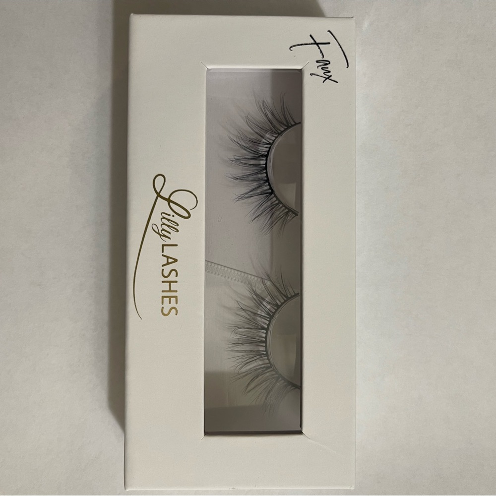 Lilly lashes in royalty faux mink